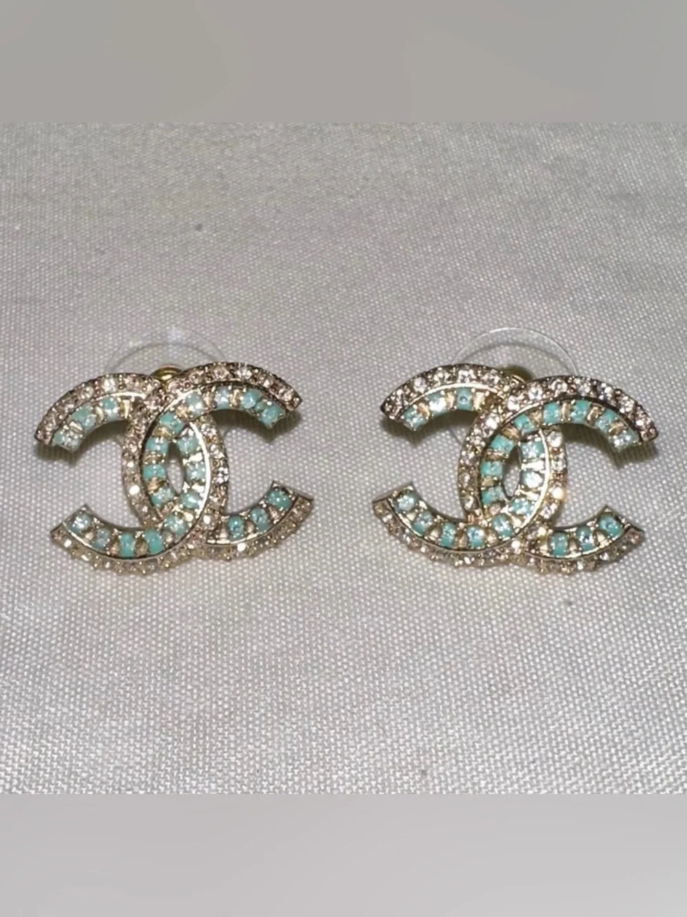CHANEL excellent pre